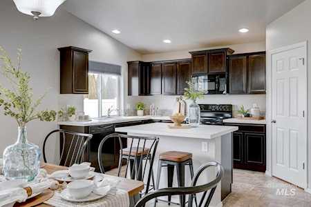 2220 W Neilscott Dr Nampa, ID 83651