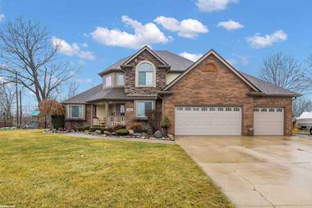 46821 Burt Ct Chesterfield, MI 48047
