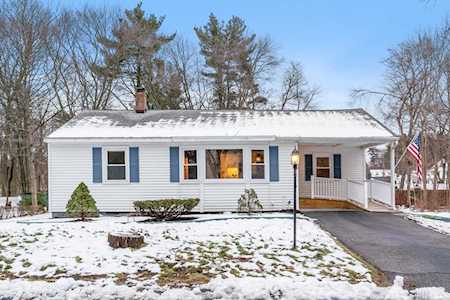 10 Lockwood Road Wilmington, MA 01887