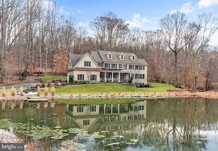 4 Holly Tree Ln Chadds Ford, PA 19317