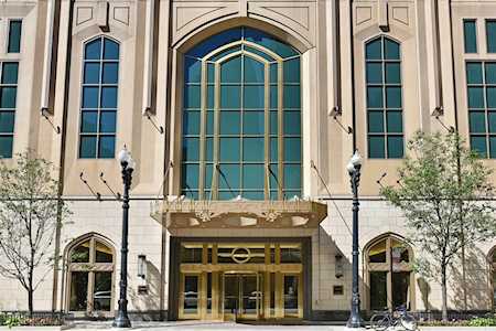 21 E Huron St #3901 Chicago, IL 60611