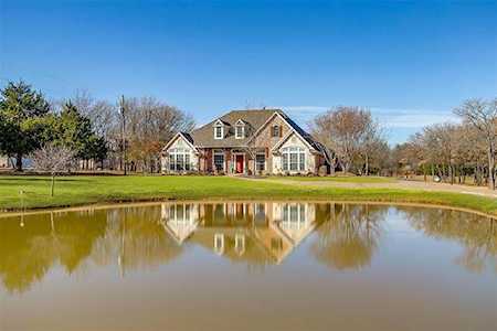 6306 Shadow Valley Drive Burleson, TX 76028