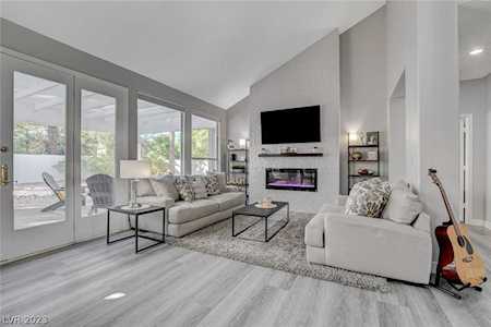 8340 Spinnaker Cove Dr Las Vegas, NV 89128