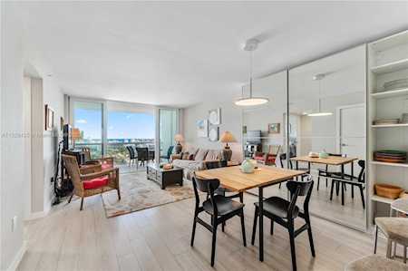 1800 Sunset Harbour Dr #2309 Miami Beach, FL 33139