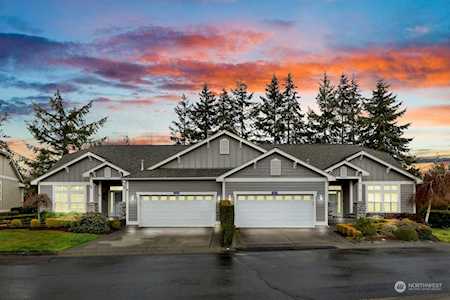 1329 Eagle Ridge Dr Mount Vernon, WA 98274