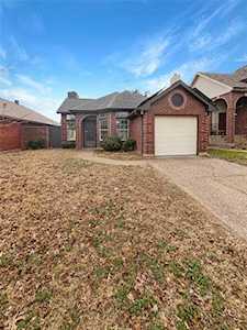 6920 Driffield Circle North Richland Hills, TX 76182