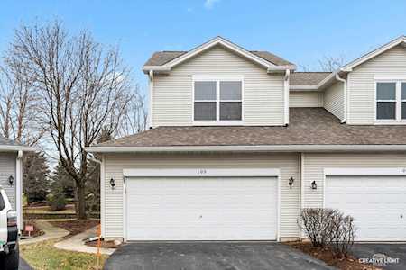 109 Lilac Ln #109 North Aurora, IL 60542