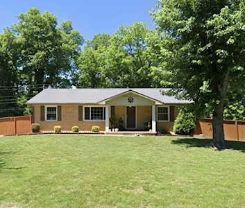 39 Walker Cir Clarksville, TN 37042
