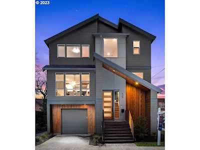 525 NE Humboldt ST Portland, OR 97211