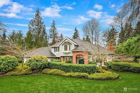 16007 Saybrook Dr NE Woodinville, WA 98077
