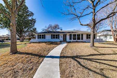 6807 Winchester Street Dallas, TX 75231