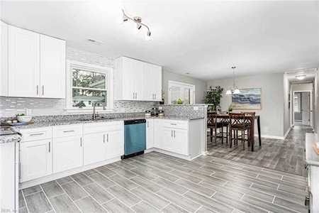 2101 Sterling Point Dr Portsmouth, VA 23703