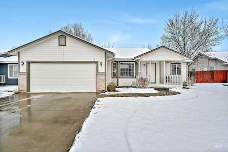 1274 E Oakridge Drive Boise, ID 83716