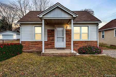 20722 Ontaga St Farmington Hills, MI 48336