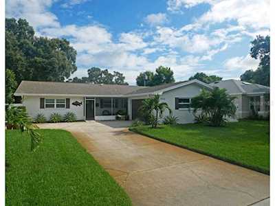440 Mehlenbacher Rd Belleair, FL 33756