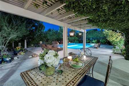 2950 Reiger Ct Las Vegas, NV 89117