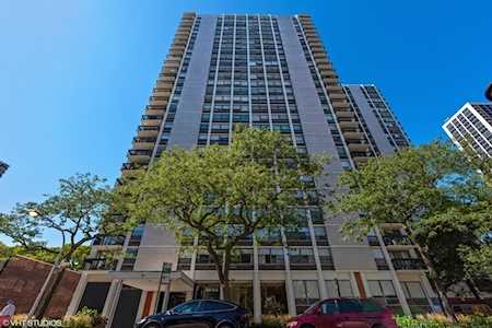 1455 N Sandburg Terrace #2002 Chicago, IL 60610