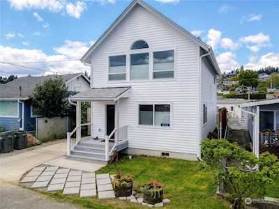 8116 E Daniels Loop Port Orchard, WA 98366