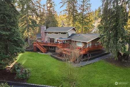 19026 201st Ave NE Woodinville, WA 98077