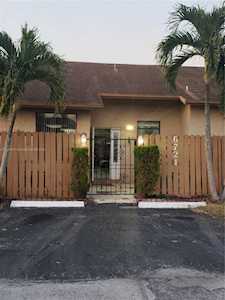 6721 NW 193rd Ln Hialeah, FL 33015