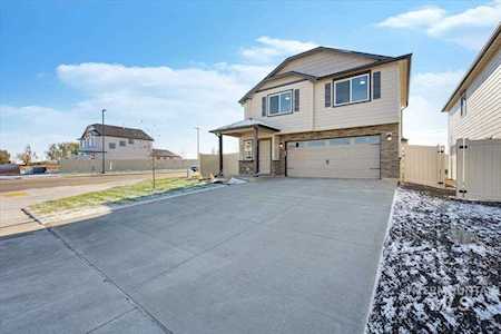 2073 E Tugela Falls St Kuna, ID 83634