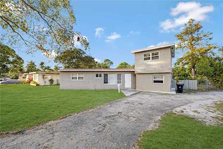 541 E Dayton Cir Fort Lauderdale, FL 33312