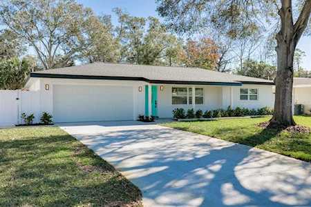 1729 Greenhill Dr Clearwater, FL 33755