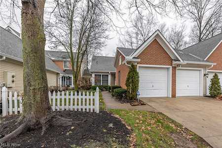 225 Westwind Dr #40 Avon Lake, OH 44012