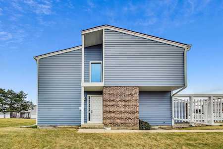 407 Harmony Dr Wheeling, IL 60090