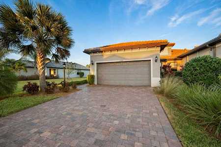 17520 Hampton Falls TERRACE Lakewood Ranch, FL 34202