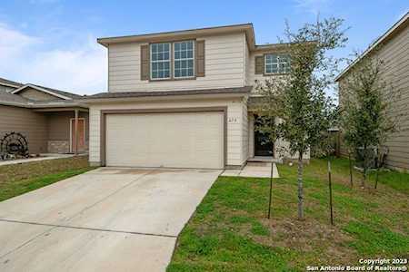 475 Walnut Crest Selma, TX 78154