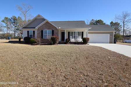 386 Pirate Cove Road Washington, NC 27889