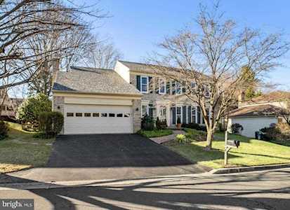 18 Lloydminster Ct North Potomac, MD 20878