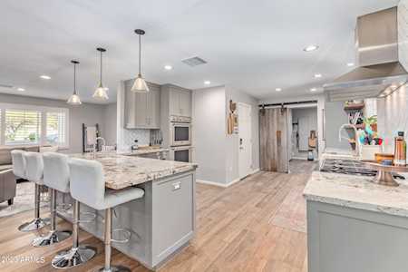 301 E Griswold Road Phoenix, AZ 85020