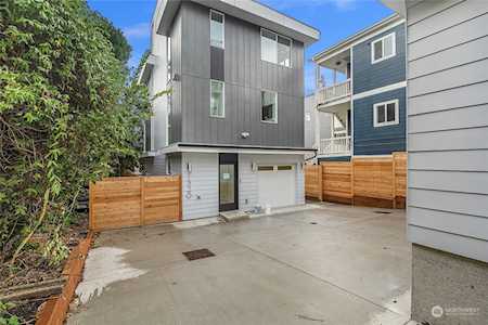 1520 19th Ave Seattle, WA 98122