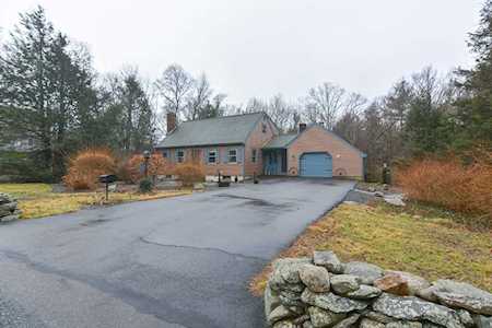 15 Villa Dr Foxboro, MA 02035