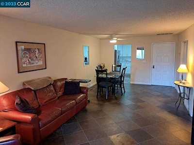 711 Chadwick Ln Bay Point, CA 94565