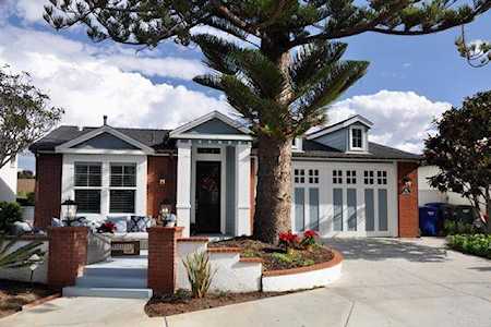 212 N Helix Avenue Solana Beach, CA 92075