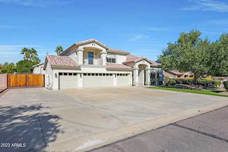 8026 W Villa Lindo Drive Peoria, AZ 85383