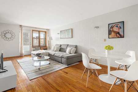 370 Ocean Parkway #4-A Brooklyn, NY 11218