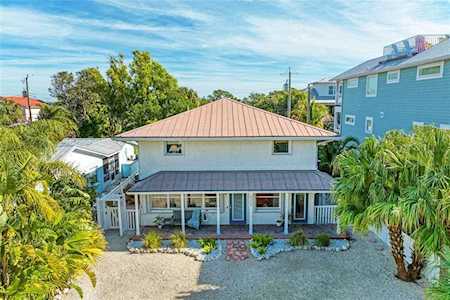 2313 Avenue B Bradenton Beach, FL 34217