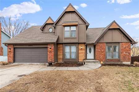 3904 NE Shady Lane Dr Kansas City, MO 64119