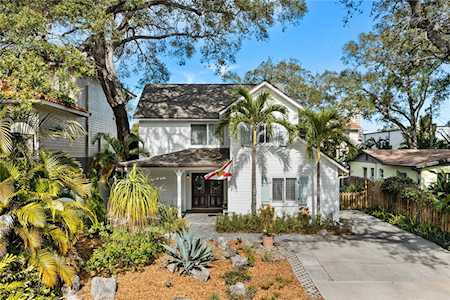 3011 W Bay View Ave Tampa, FL 33611