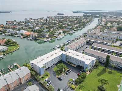 719 Pinellas Bayway S #205 Tierra Verde, FL 33715