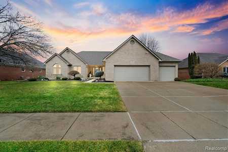 14536 Pear Tree Ln Sterling Heights, MI 48313
