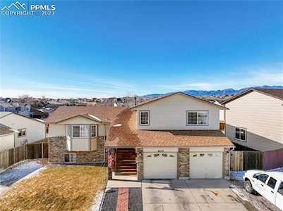 8255 Hidden Pine Drive Colorado Springs, CO 80925