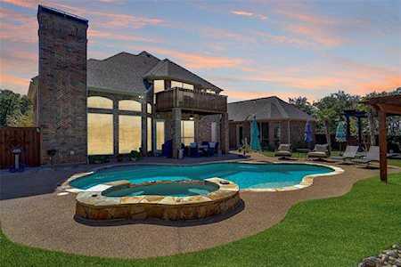 3122 Hillside Drive Highland Village, TX 75077