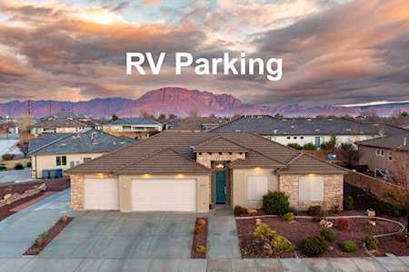 3934 Sweetwater DR Santa Clara, UT 84765