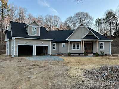 911 Silver Fox Dr Concord, NC 28025