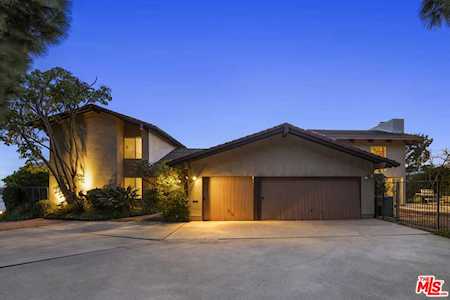 5239 Los Hermosos Way Los Angeles, CA 90027